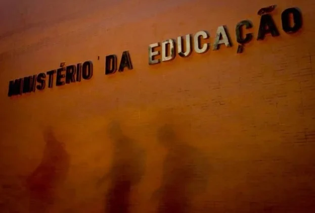 Polícia Federal prende ex-ministro da Educação Milton Ribeiro 8