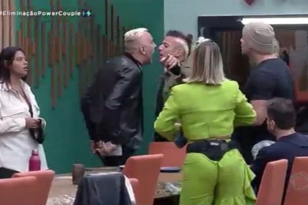 Cartolouco segue com briga na Justiça após fazer as pazes com Rogério 4