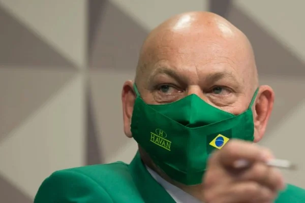 Luciano Hang colocou R$ 800 mil via Rouanet em musical sobre sertanejo 13