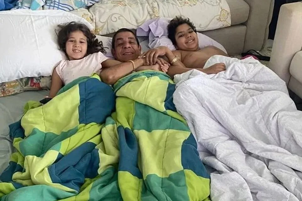 Zeca Pagodinho encanta seguidores ao fazer festa do pijama com netos 4
