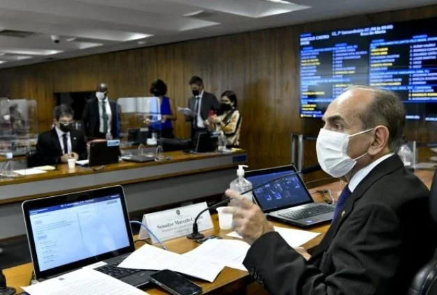 Senador pede abertura imediata da CPI do MEC: “Direito da minoria” 12