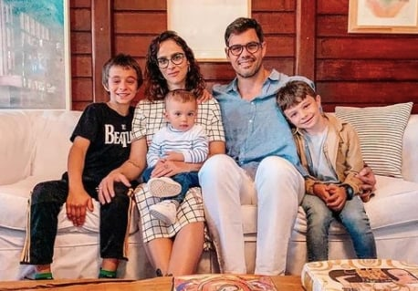 Esposa de Juliano Cazarré fala de recuperação da filha: “Mais um dia” 2