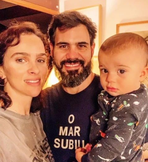 Esposa de Juliano Cazarré fala de recuperação da filha: “Mais um dia” 4