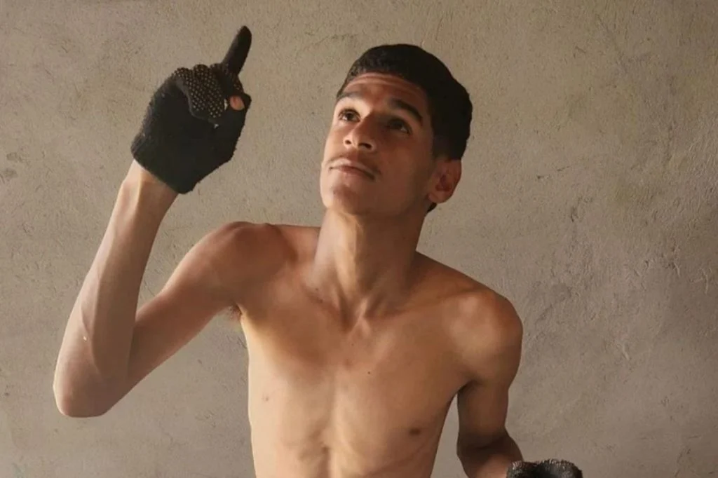 Receba! Ex de Militão aparece em balada ao lado de Luva de Pedreiro 5