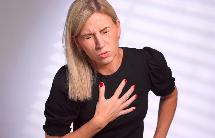 Dor no peito e suor frio: saiba os 10 sintomas de infarto 11