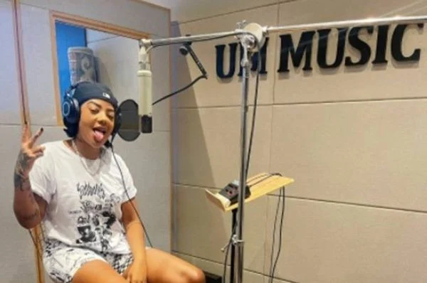 Ludmilla é criticada após revelar situação financeira: “Apaga” 6