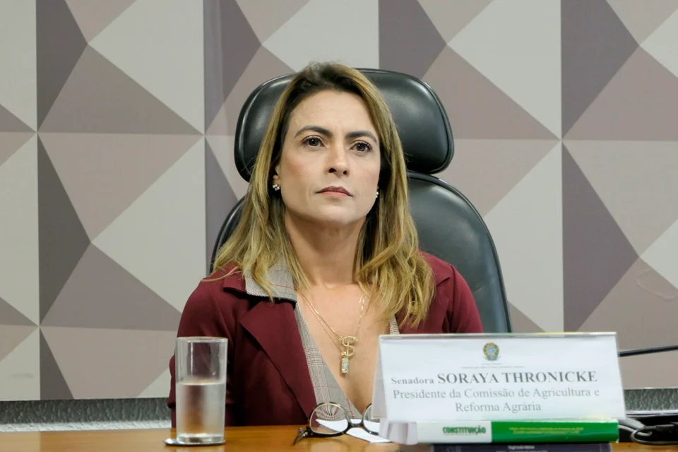 Pesquisa Ipec: Lula tem 44% no primeiro turno, contra 32% de Bolsonaro 11