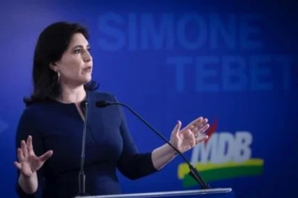 Ipec: Lula mantém 44% e Bolsonaro oscila de 32% para 31% 15