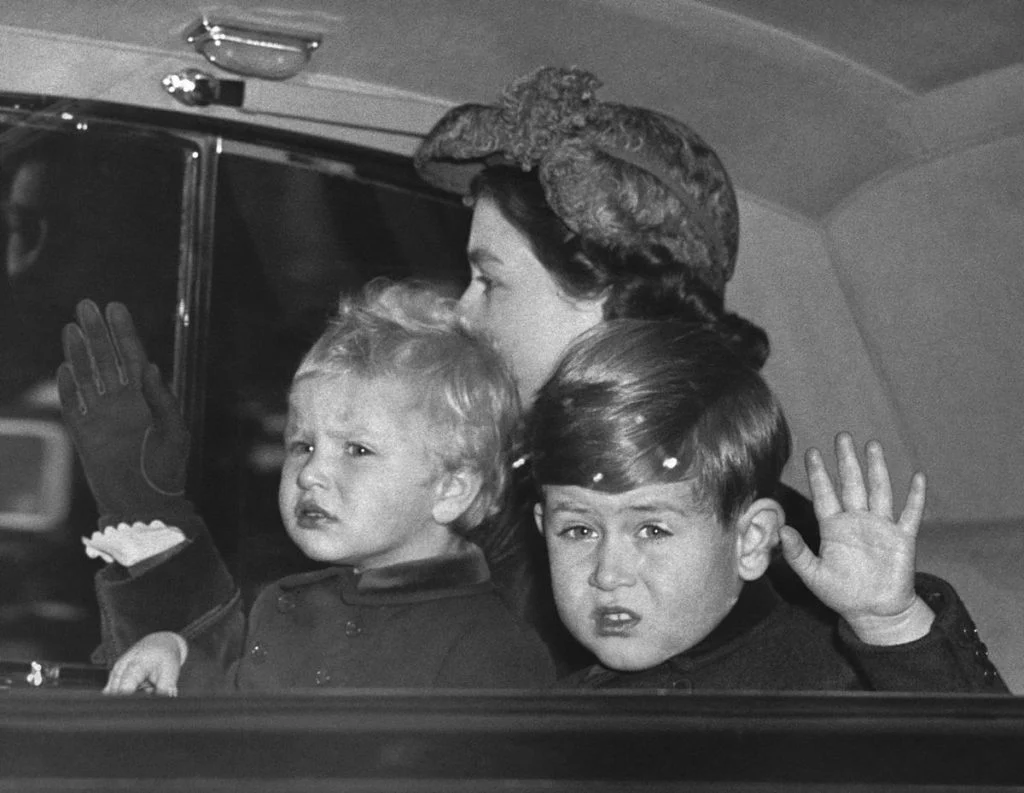 Morre a rainha Elizabeth II, aos 96 anos, após 7 décadas de reinado 7