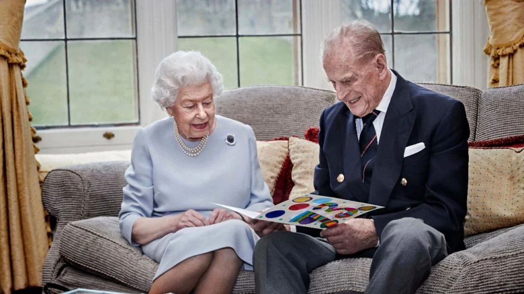 Morre a rainha Elizabeth II, aos 96 anos, após 7 décadas de reinado 17