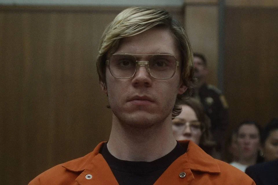 “Pura ganância”, diz irmã de vítima de Dahmer sobre série da Netflix 4