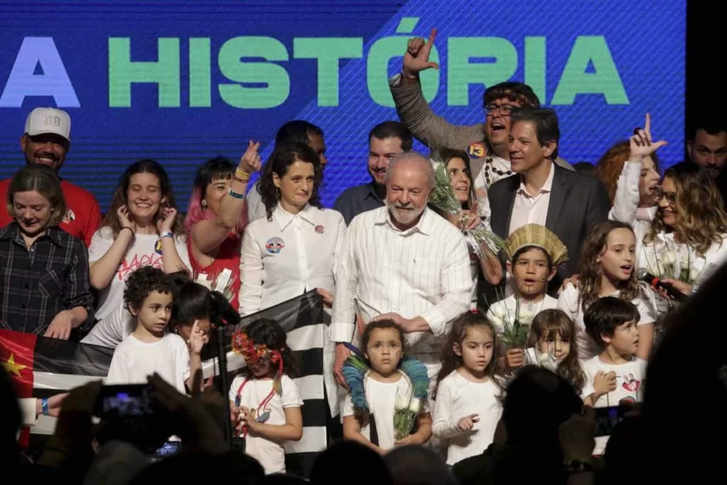 Lula e Bolsonaro se enfrentam nesta sexta no último debate antes do 2° turno 4