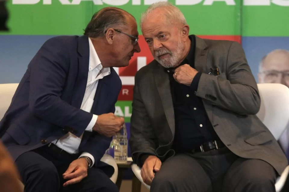 Lula e Bolsonaro se enfrentam nesta sexta no último debate antes do 2° turno 8