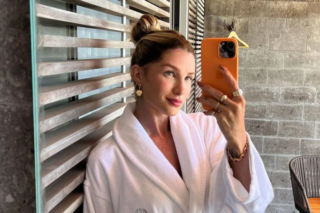 Ex-BBB Aline Gotschalg revela paralisia em corda vocal após câncer 4