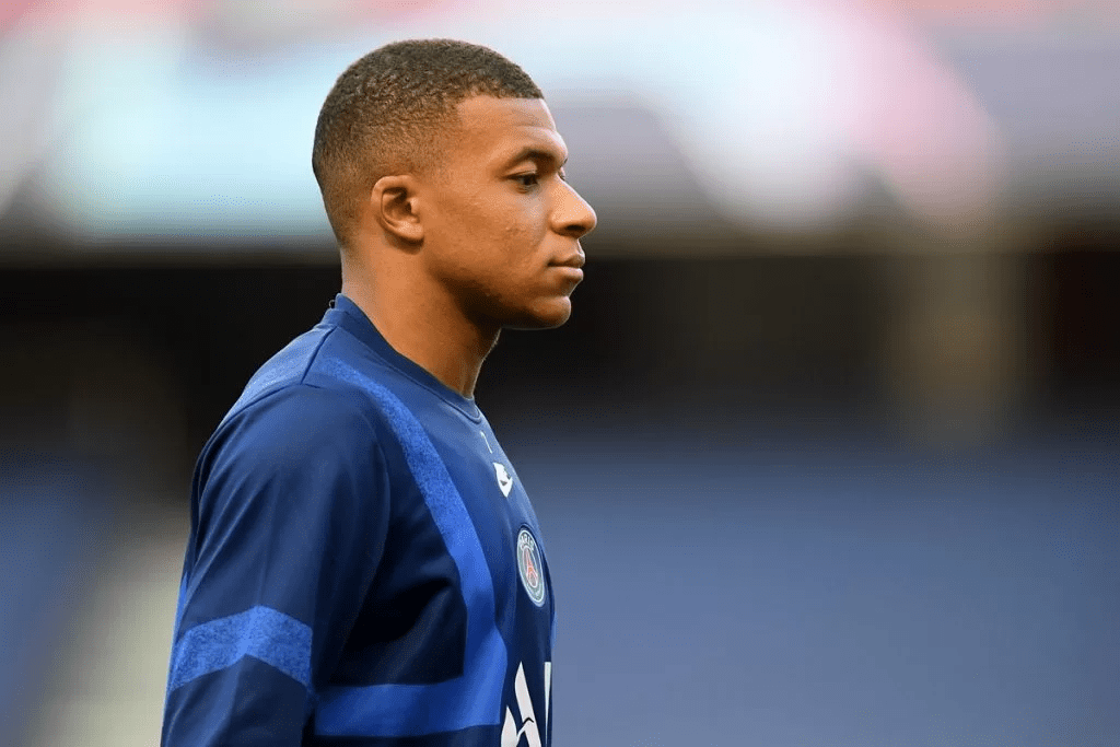 Irritação de Mbappé com o PSG foi motivada por falta de pagamentos 2