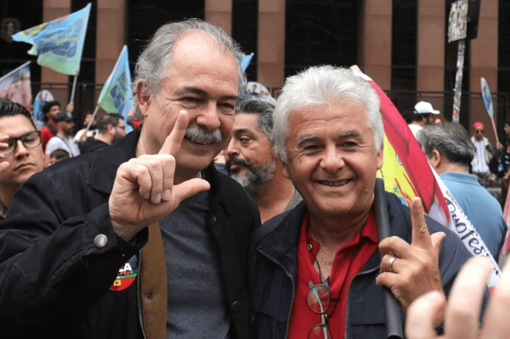 PT inicia transição de governo nesta quinta; Lula chega a Brasília na 2ª 3