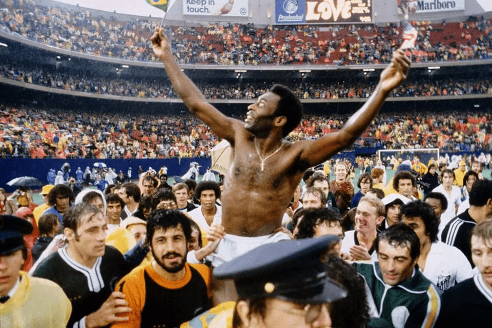 Pelé, o maior jogador da história do futebol, morre aos 82 anos 17