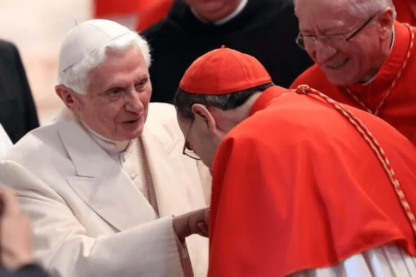 Morre, aos 95 anos, o papa emérito Bento XVI 4