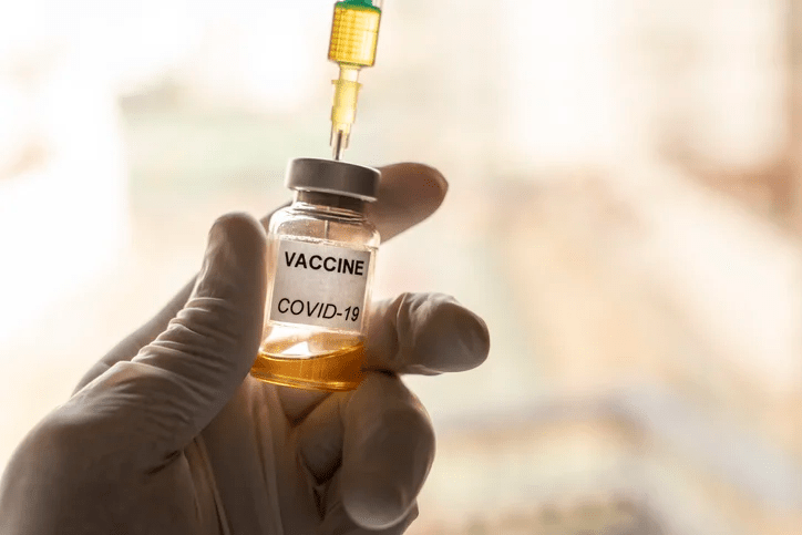 Um ano de Ômicron: como a variante mudou o cenário da pandemia 3