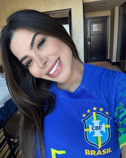 Esposa de Alex Telles chora após lesão tirar o atleta da Copa do Mundo 4