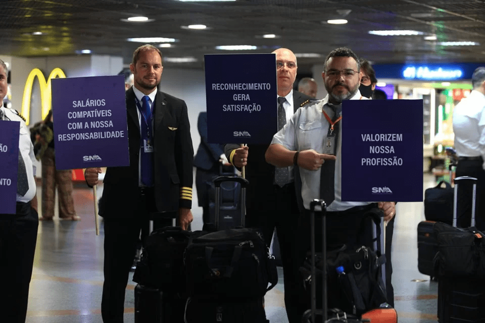 Aeronautas suspendem greve até domingo para análise de nova proposta 5
