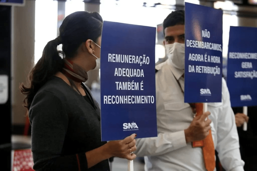 Aeronautas suspendem greve até domingo para análise de nova proposta 8