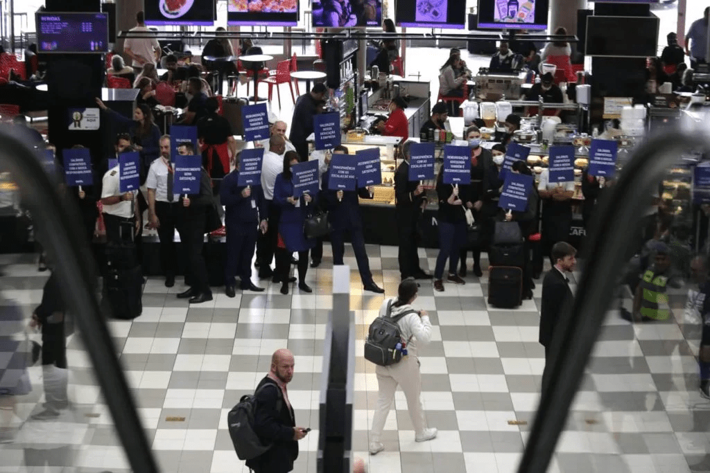 Aeronautas suspendem greve até domingo para análise de nova proposta 9