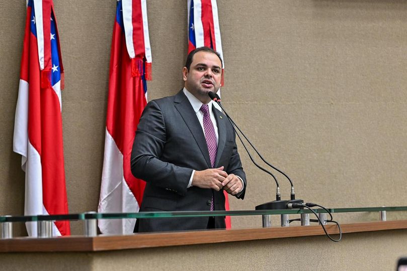 Lei de Roberto Cidade que trata sobre mudanças climáticas deve contribuir para amenizar impactos da vazante no Amazonas 1 Lei de Roberto Cidade que trata sobre mudanças climáticas deve contribuir para amenizar impactos da vazante no Amazonas 1