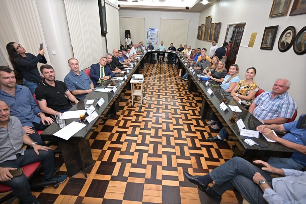 Guarda Municipal armada vai reforçar segurança no Centro, afirma Roberto Cidade 2