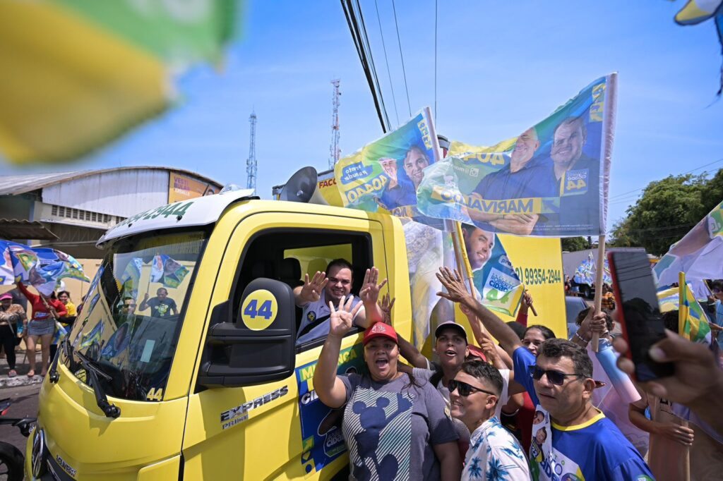 Roberto Cidade faz 'Bandeiraço" em quatro bairros neste sábado 2