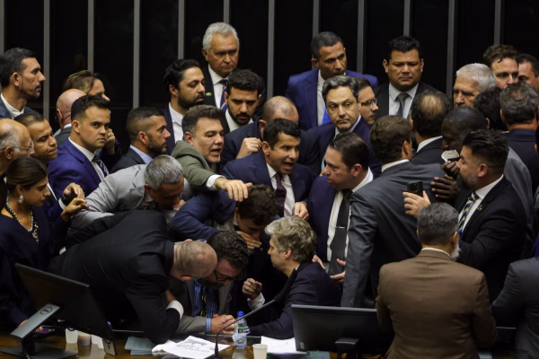 Motta nega acordo com bolsonaristas para pautar anistia 2