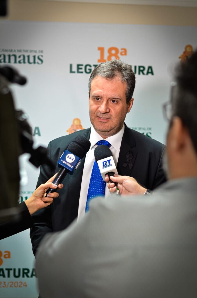Marcelo fala sobre projeto de lei que obriga que empresas de eventos contratem artistas locais. 2