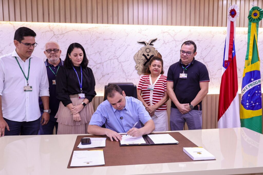 Presidente Roberto Cidade comemora número de inscritos para o concurso público da Aleam e alerta para data limite de inscrições 2