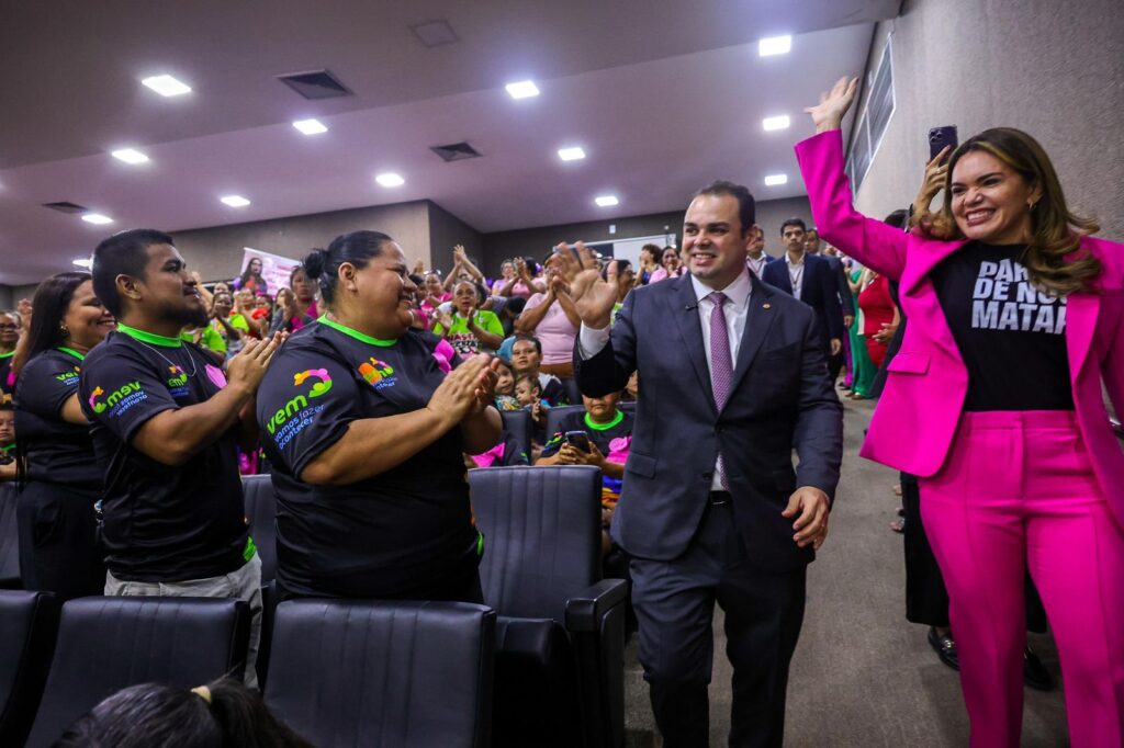 Presidente Roberto Cidade abre programação alusiva aos 21 Dias de Ativismo e reforça ações legislativas de proteção às mulheres 3
