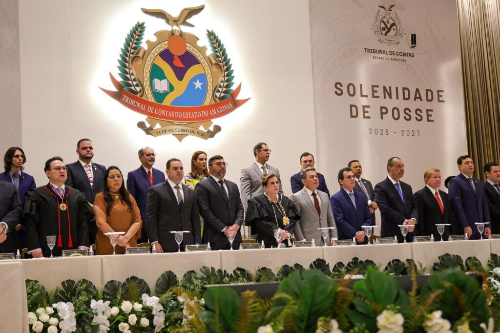 Presidente Roberto Cidade prestigia cerimônia de posse no TCE e exalta contribuição da Corte de Contas ao Amazonas 2