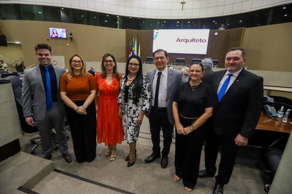 Servidores da Sedurb e da UGPE são homenageados na Câmara Municipal de Manaus pelo Dia do Arquiteto e Urbanista 2