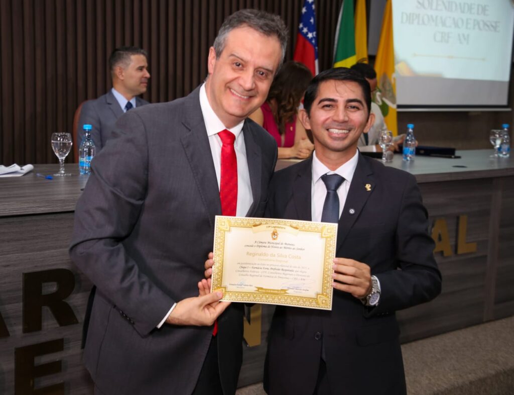 Vereador Marcelo Serafim prestigia solenidade de posse da nova diretoria do CRF-AM 4