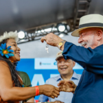 Lula entrega 576 unidades habitacionais em Manaus e afirma que ‘casa própria é coisa sagrada’